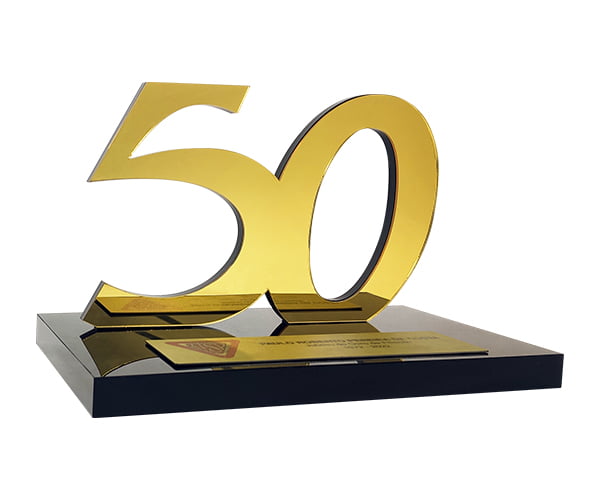 Troféu 50 anos de acrílico espelhado