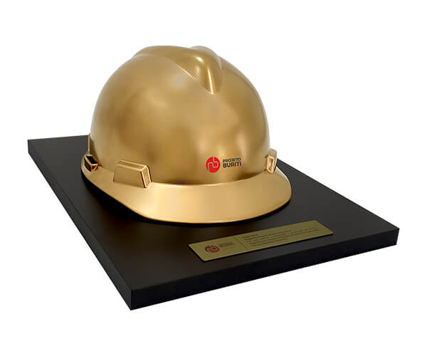 Troféu de capacete de segurança com logomarca desejado