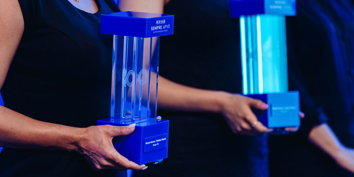 Tendências em design de troféus corporativos em 2025