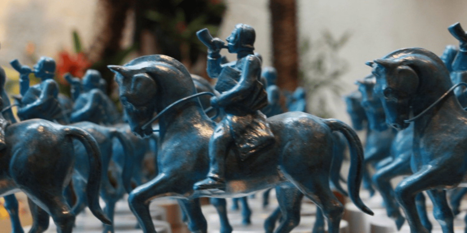 Esculturas corporativas: como arte celebra conquistas e equipes