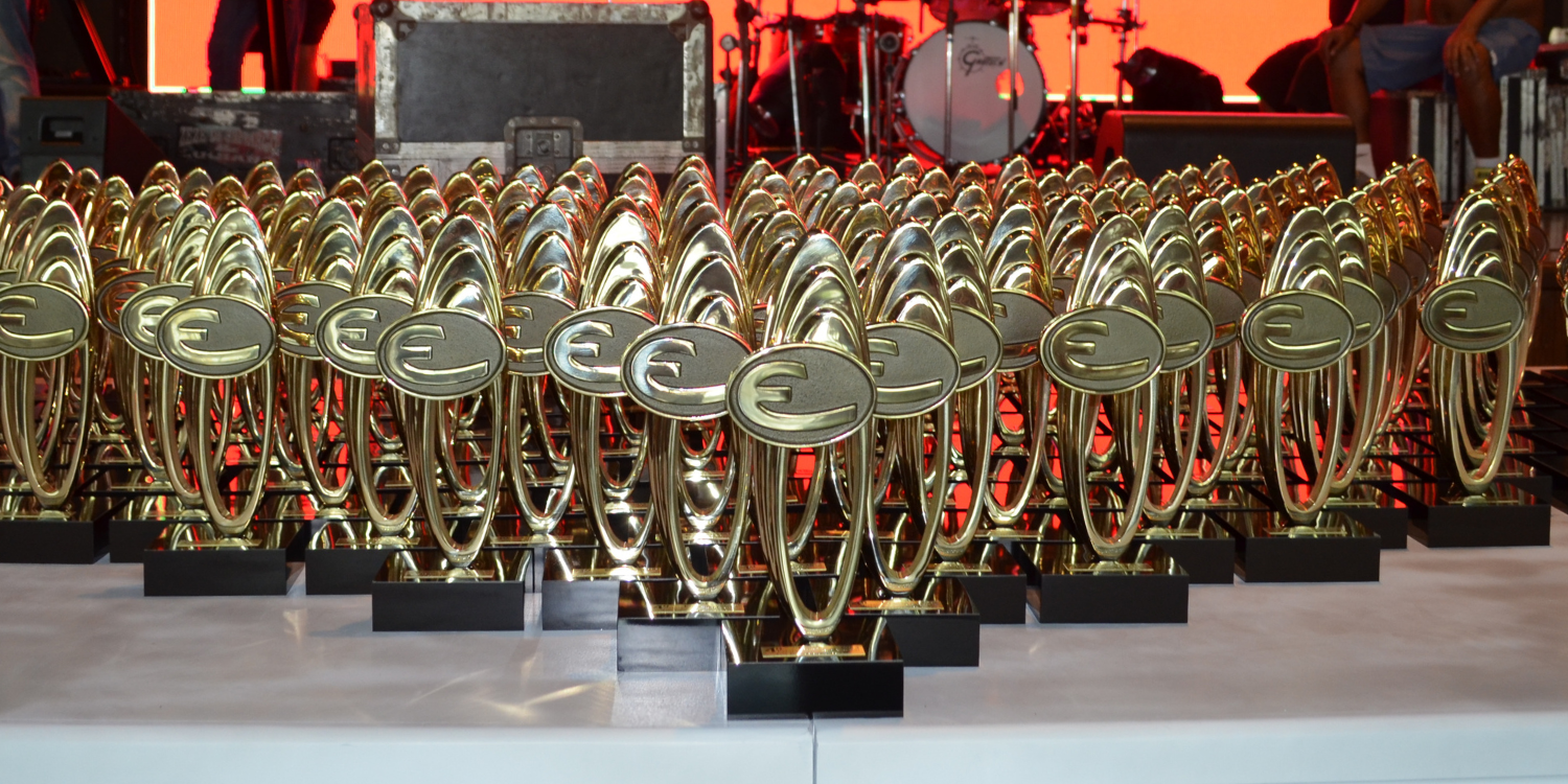 Esculturas corporativas no Rio Grande do Sul: arte que eterniza conquistas empresariais