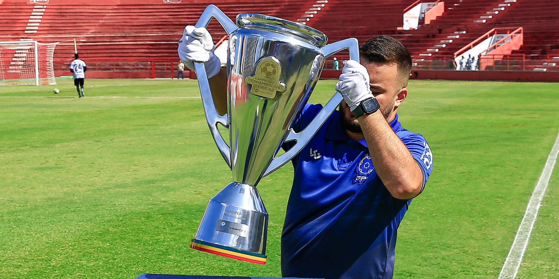 Taças icônicas: Como Bets Elevam o Prestígio das Federações de Futebol